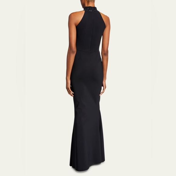 Be the Bell of the Ball in this gorgeous, super flattering gown by CHIARA BONI. - Picture 5 of 10